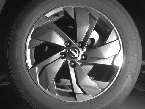 Used 2025 Nissan Rogue SV FWD image 14