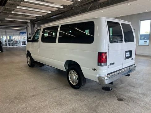 Used 2013 Ford E-150 and Econoline 150 Wagon RWD image 10