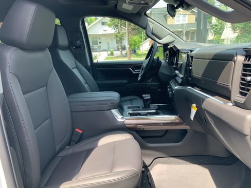 New 2026 Chevrolet Silverado 1500 LT Trail Boss w/ Convenience Package II AWD/4WD image 13