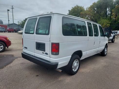 Used 2014 Ford E-150 and Econoline 150 Wagon image 6