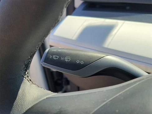 Used 2023 Tesla Model 3 Standard Range image 29