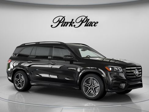 New 2026 Mercedes-Benz GLS 450 4MATIC image 31