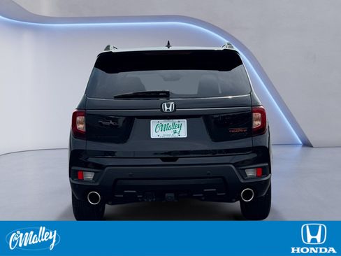 Used 2023 Honda Passport TrailSport image 4