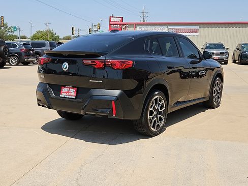 Used 2026 BMW X2 xDrive28i AWD/4WD image 3