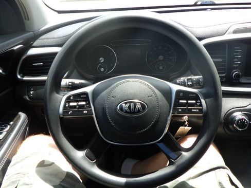 Used 2020 Kia Sorento AWD V6 image 25