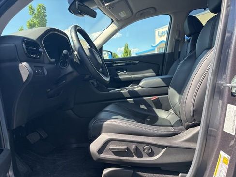 Used 2025 Honda Pilot EX-L image 12