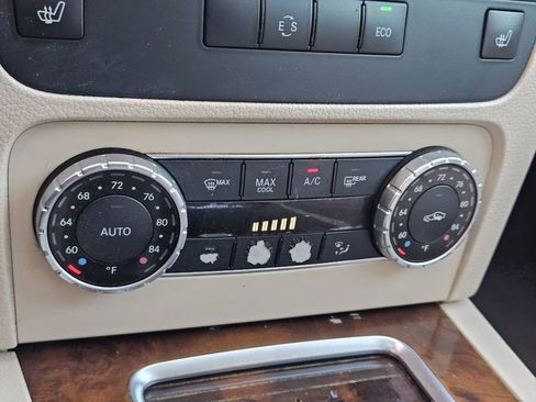 Used 2015 Mercedes-Benz GLK 350 2WD image 18