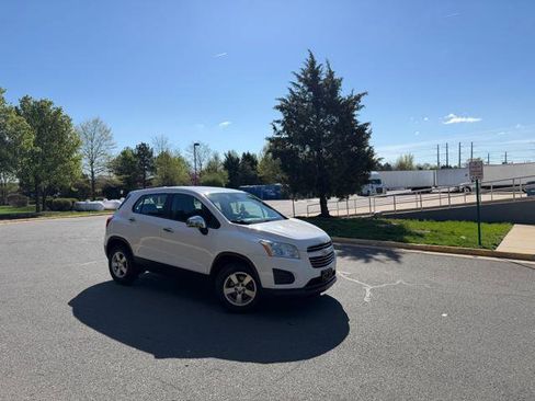 Used 2016 Chevrolet Trax LS image 3
