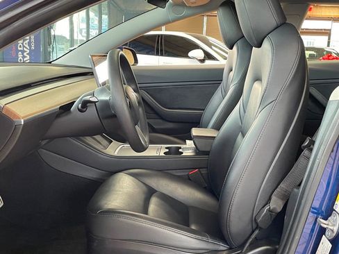 Used 2021 Tesla Model 3 Performance image 12