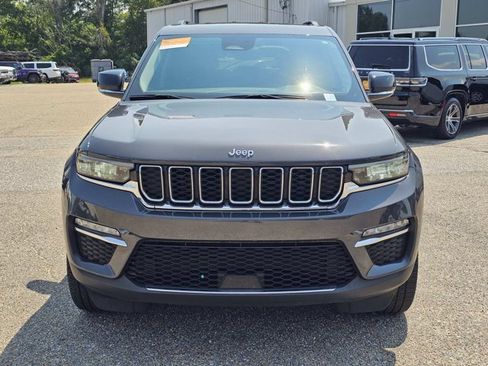 Used 2023 Jeep Grand Cherokee Limited RWD image 2