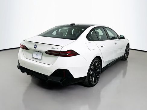Used 2026 BMW 550e xDrive w/ Executive Package image 5