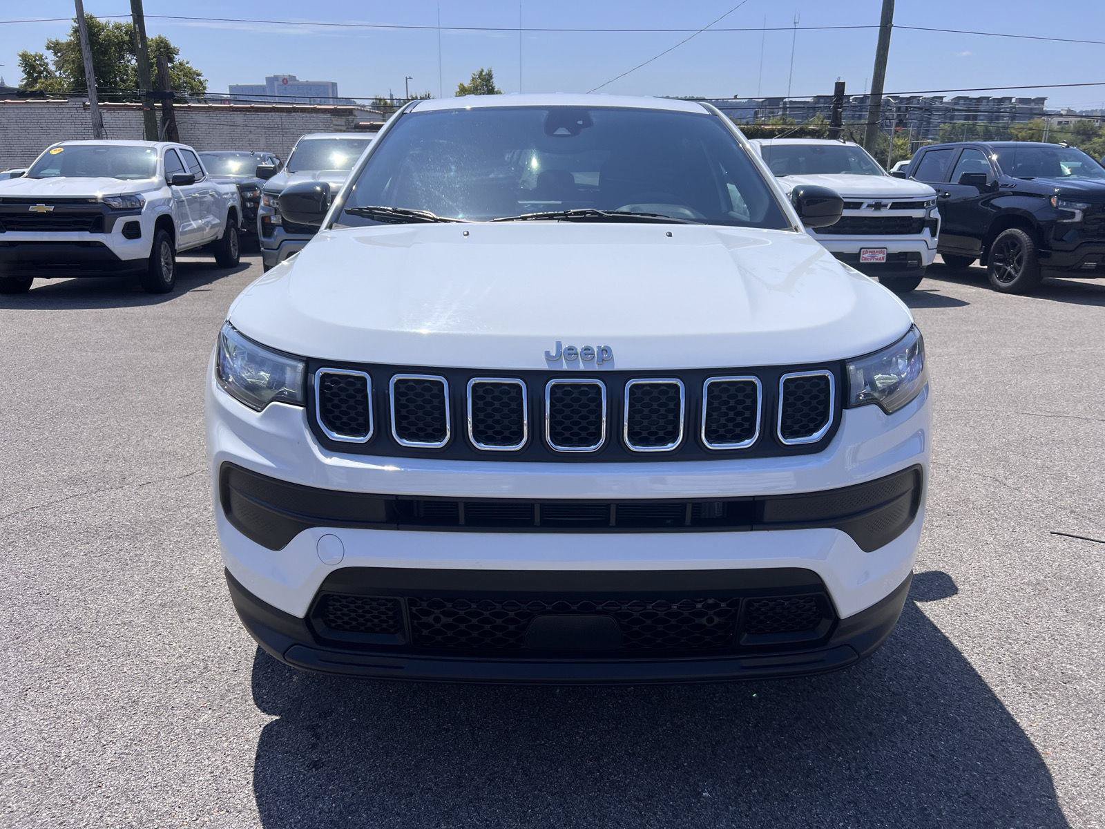 Used 2023 Jeep Compass Sport AWD/4WD image 27