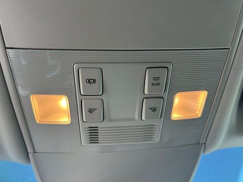 Certified 2023 Volkswagen Taos SE image 40