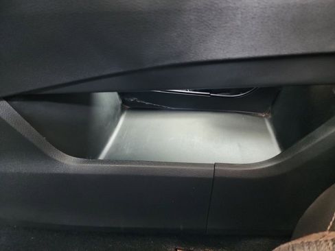 Used 2021 Nissan Rogue S image 28