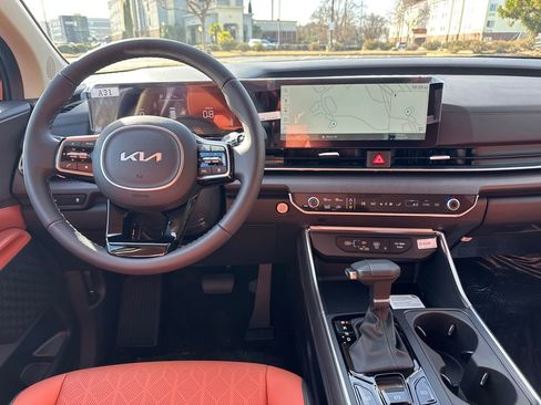 New 2026 Kia Carnival EX image 23