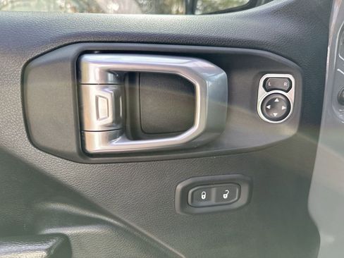 Used 2021 Jeep Wrangler Unlimited Sport image 15