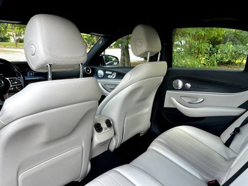 Used 2020 Mercedes-Benz E 350 4MATIC Sedan image 18