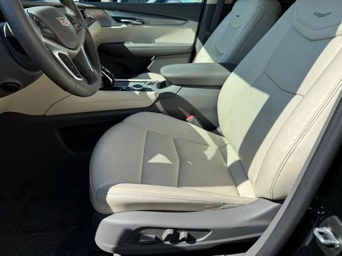 Certified 2023 Cadillac XT5 Premium Luxury w/ LPO, Floor Liner Package image 9
