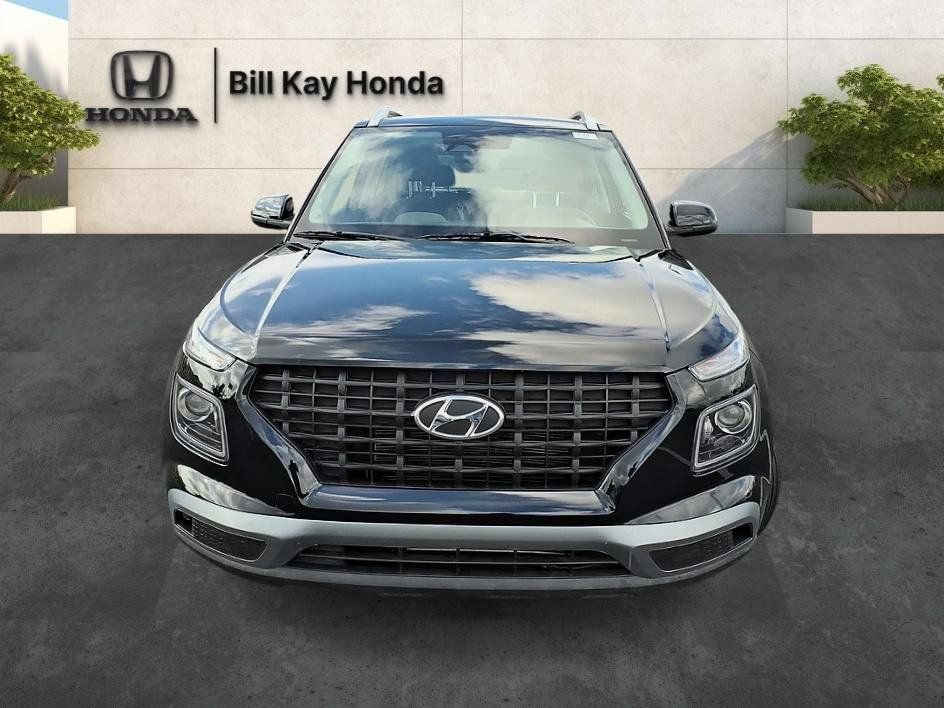 Used 2026 Hyundai Venue SEL FWD image 9