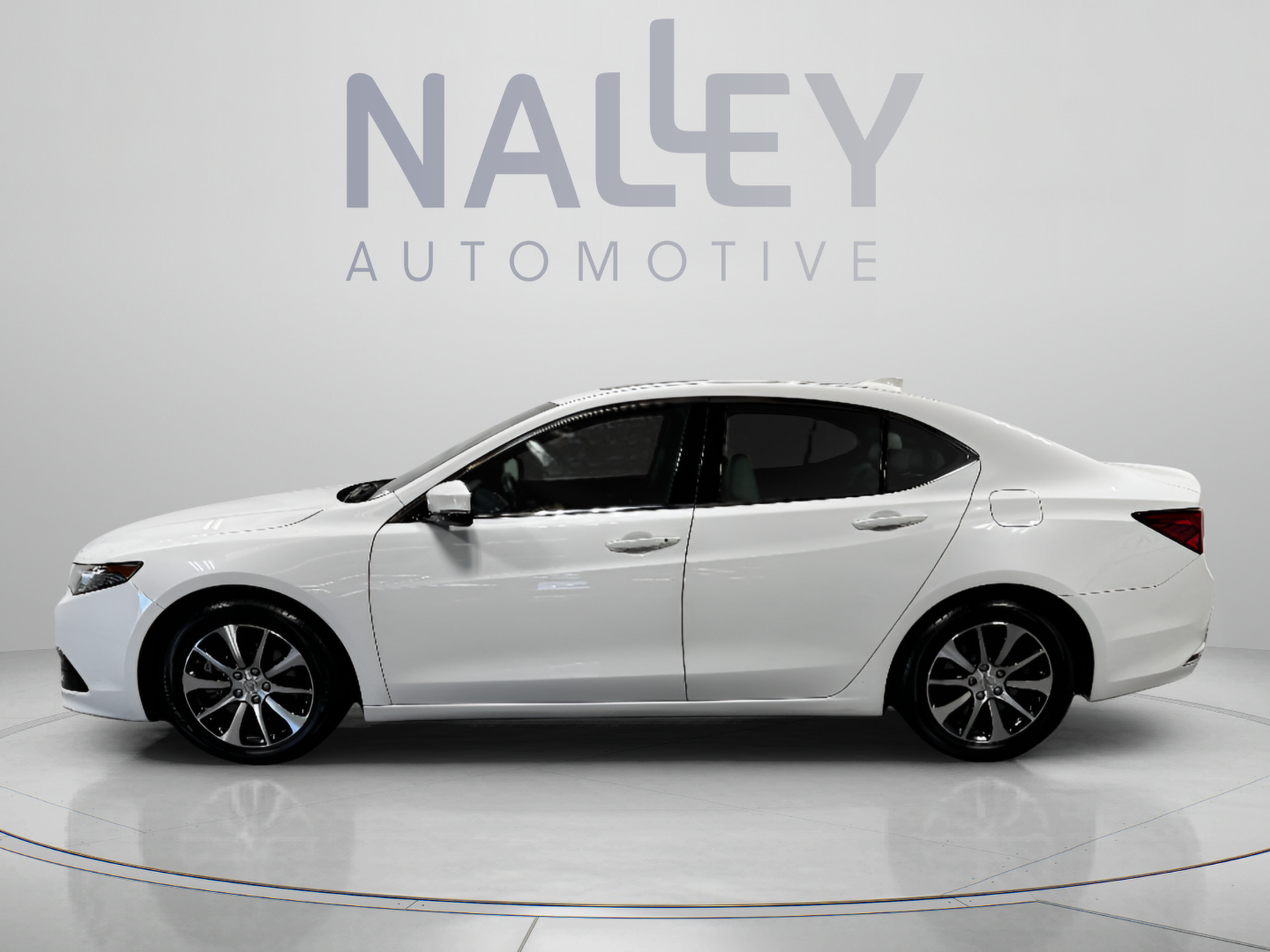 Used 2017 Acura TLX w/ Technology Package FWD image 3
