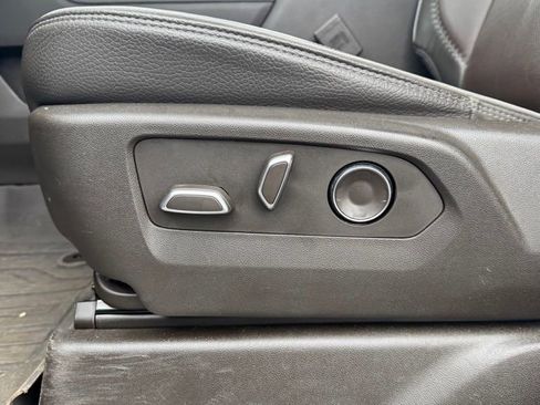 Used 2024 GMC Sierra 2500 Denali w/ Technology Package image 12