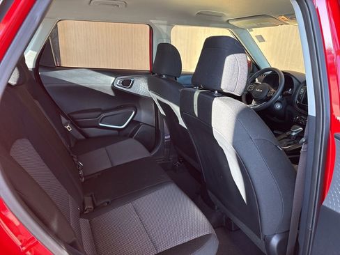 Certified 2022 Kia Soul LX w/ Technology Package image 22