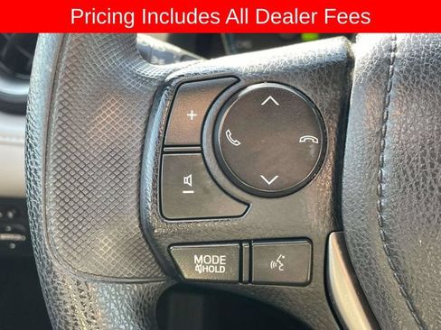 Used 2018 Toyota RAV4 LE AWD/4WD image 20