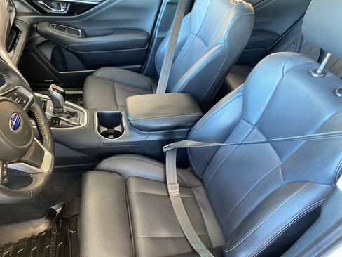 Certified 2022 Subaru Outback Limited image 7