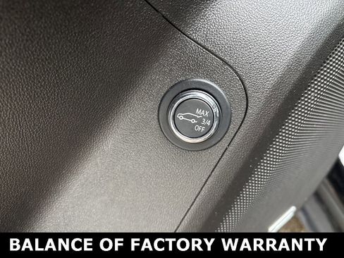 Used 2023 GMC Acadia SLE w/ Driver Convenience Package image 21