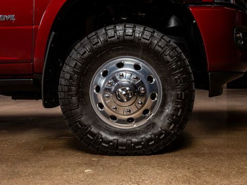 Used 2023 RAM 3500 Limited image 11