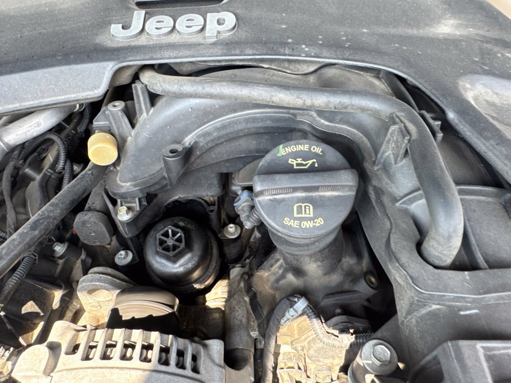 Used 2018 Jeep Wrangler Unlimited Sahara AWD/4WD image 30