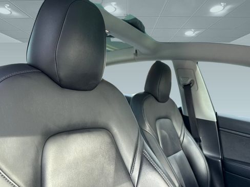 Used 2020 Tesla Model 3 Standard Range image 14