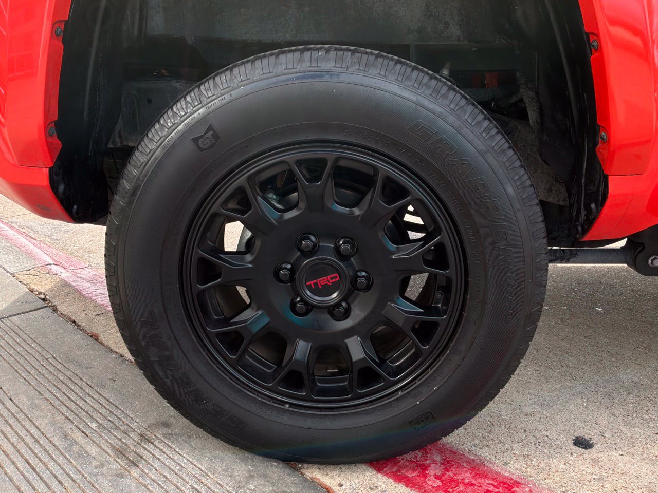 Used 2024 Toyota Tacoma TRD Sport w/ TRD Sport Premium Package RWD image 9