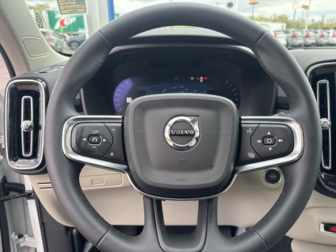 Certified 2026 Volvo XC40 B5 Plus AWD/4WD image 15