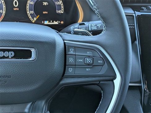 New 2025 Jeep Grand Cherokee L Laredo w/ Luxury Tech Group I image 28