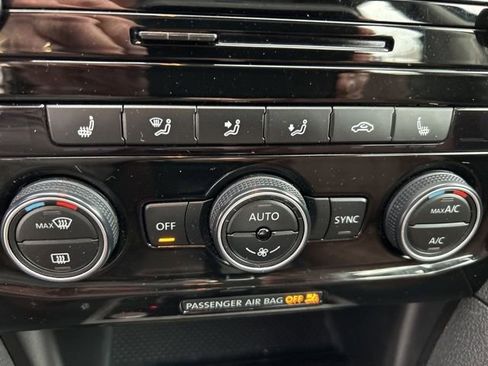 Certified 2020 Volkswagen Passat 2.0T SEL image 19