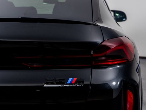 Used 2025 BMW X6 M Competition image 13