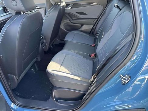 New 2025 Volkswagen Tiguan SE R-Line image 6