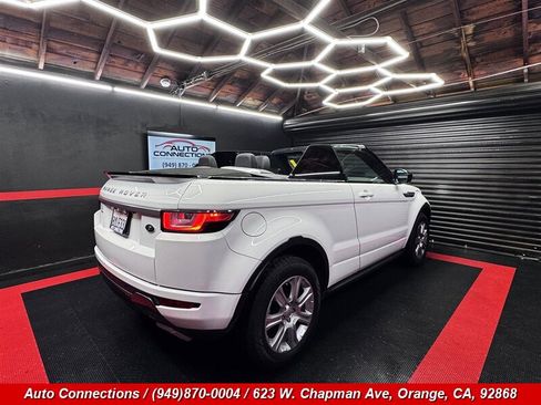 Used 2018 Land Rover Range Rover Evoque SE Dynamic AWD/4WD image 4