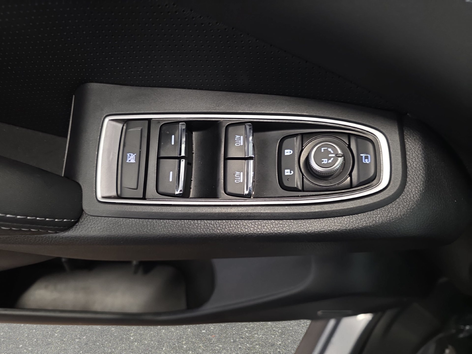 Used 2025 Subaru Ascent Touring w/ Popular Package #1 AWD/4WD image 27
