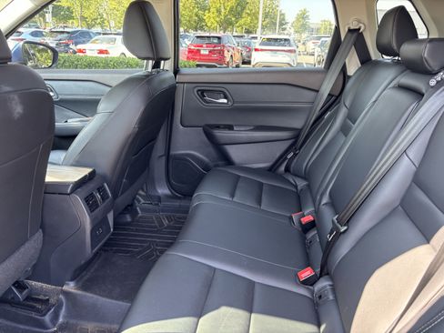 Used 2023 Nissan Rogue SL FWD image 19