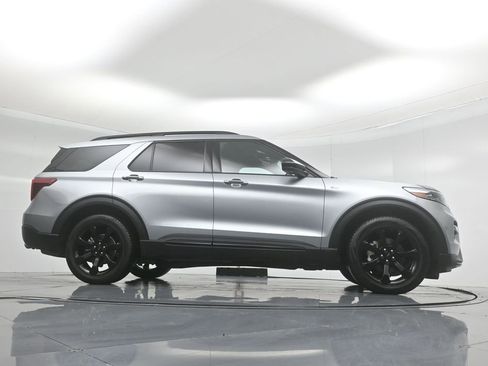 Certified 2023 Ford Explorer ST-Line w/ Class IV Trailer Tow Package image 53
