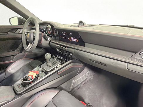 Certified 2024 Porsche 911 Targa 4 GTS AWD/4WD image 29