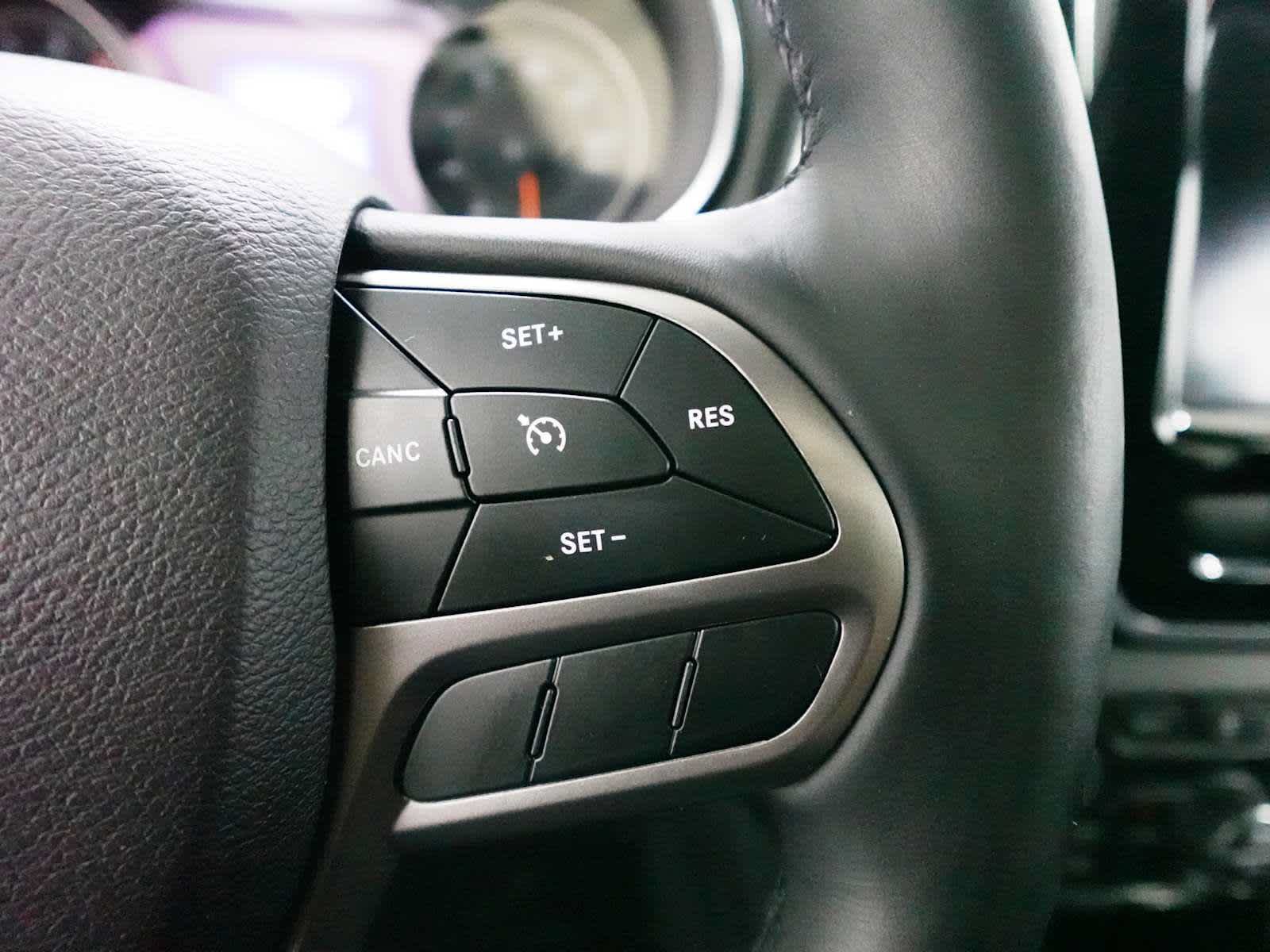 Used 2019 Jeep Cherokee Limited AWD/4WD image 18