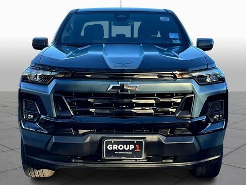 Used 2024 Chevrolet Colorado LT w/ LT Convenience Package III image 3