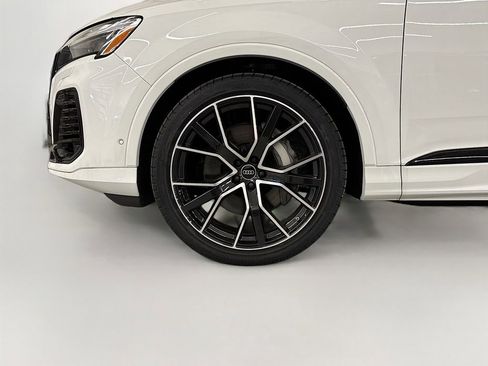 New 2025 Audi Q7 3.0T Premium Plus AWD/4WD image 24