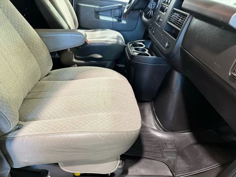 Used 2019 Chevrolet Express 2500 w/ Driver Convenience Package image 23