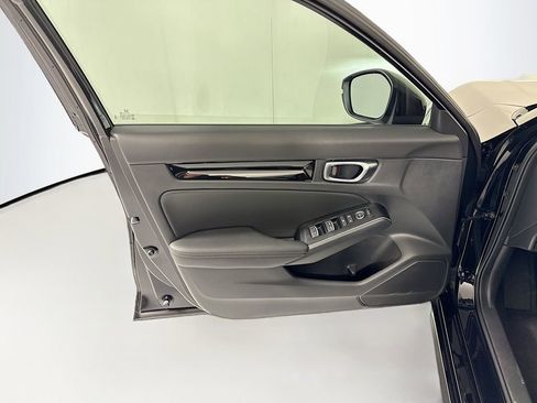 Certified 2025 Honda Civic Sport Touring image 24