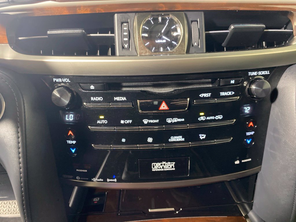 Used 2021 Lexus LX 570 4WD w/ Luxury Package image 22