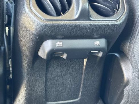 Used 2021 Jeep Wrangler Unlimited Sport AWD/4WD image 11